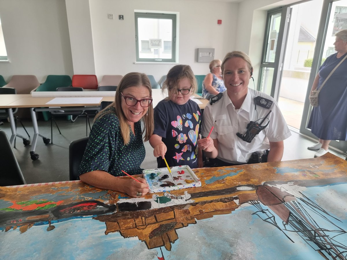 St Clement's Community Police Officer tweet media