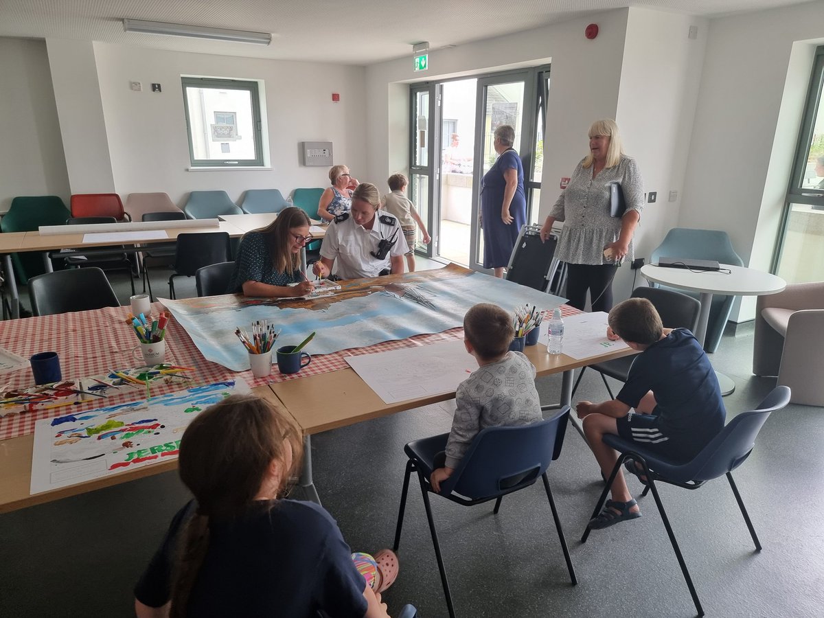 St Clement's Community Police Officer tweet media