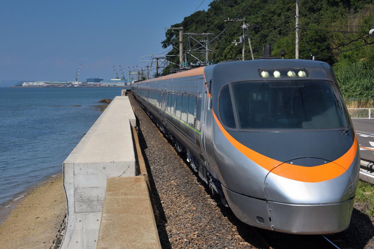 四国　８０００系リニューアル　８両 JR四国の8000系特急型電車が再び大規模リニューアル…8600系に