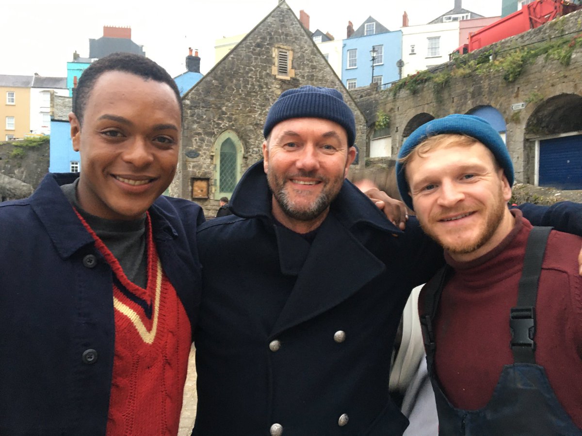SeanCarlsen1's tweet photo. Last day shooting #NeverNeverNever & what a fab cast & crew! #JohnSheedy what a director, a delight to work with & such an amazing cast. Here’s the brilliant @aledllyrthomas & #ChéFrancis & my old @RWCMD chum @PollyKilpatrick 💕 #Filmmaking #actorslife https://t.co/1oTYtHKYc9