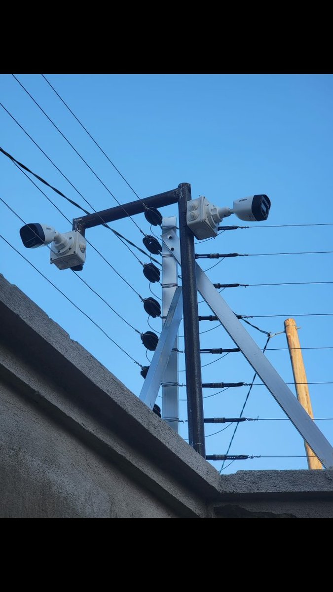 Joshkoojo's tweet image. Matix Tech  #CCTV #Securitysystems 
your best security systems installing company 
CALL +256785346404/ +256704107679