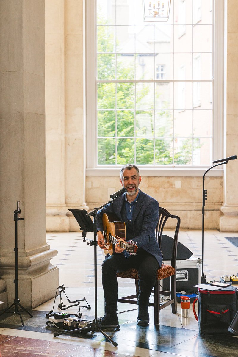 BarryJMusic's tweet image. There I am now. Happy out, performing at Emmeline &amp;amp; Laura's wedding in City Hall, Dublin.
Photo by Katie Kav Photography thanks Katie ❤️😉

#weddingsinger #weddingmusician #barryjayhughes #weddingsingereire #cityhalldublin