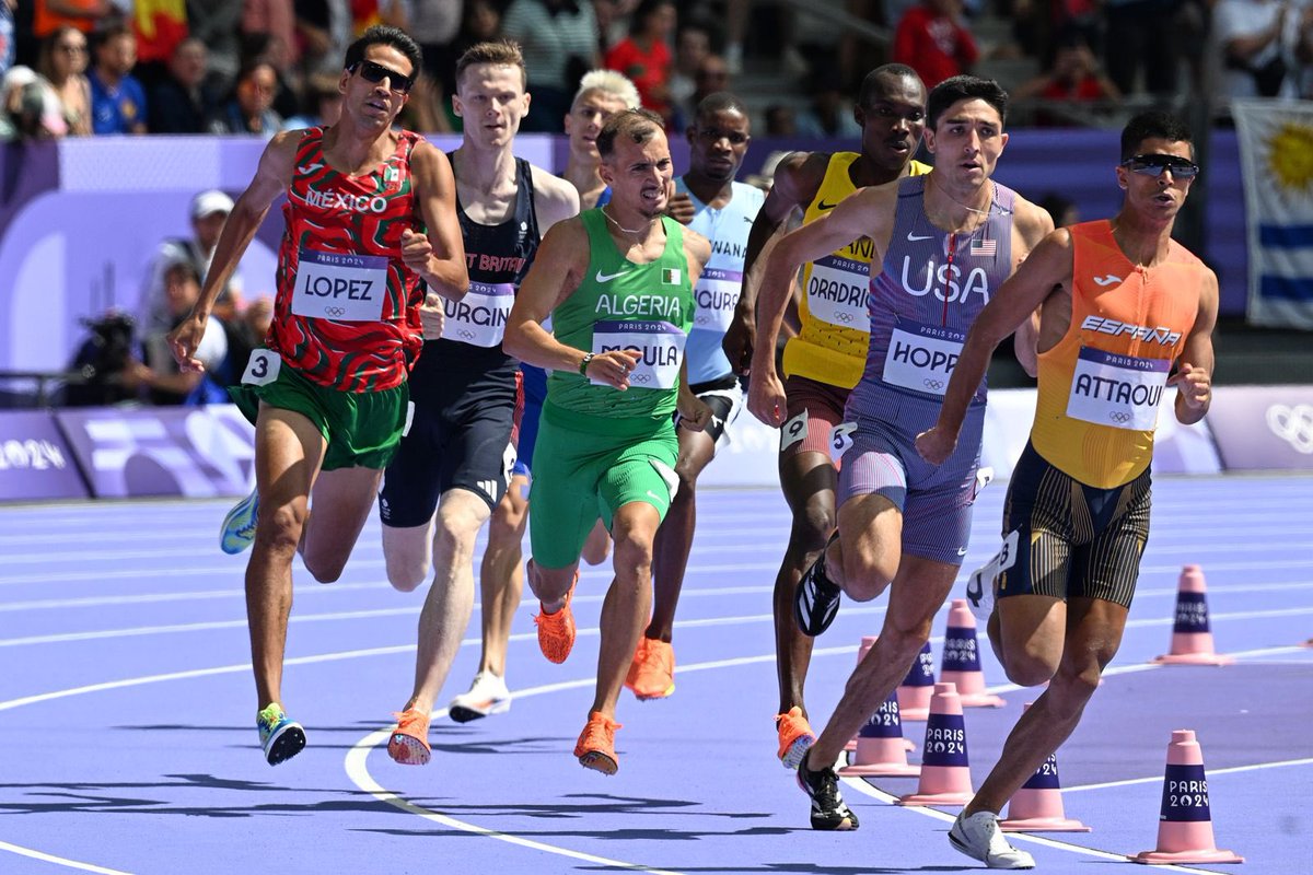 COM_Mexico's tweet photo. Jesús Tonatiu López se ubica en el 5to sitio de la serie 6 de los 800m con 1:45.82 min y va a la repesca de este jueves en el Estadio de Francia.
@juegosolimpicos #Paris2024 #Athletics 
#TodosSomosOlímpicos https://t.co/CktLfZ4A40