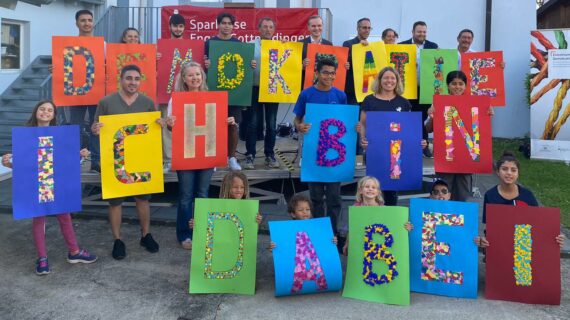 📢Dialogforum d. Kampagne #DemokratieIchBinDabei:

🗓️Am 16.9. treten 100 #Jugendliche in einen offenen Online-#Dialog mit 6 Bürgermeister:innen aus #BW. Interessierte Jugendl.  können sich noch anmelden.

ℹ️Mehr Infos zum Dialogforum auf demokratie-ichbindabei.de/dialogforum/ #TagDerDemokratie