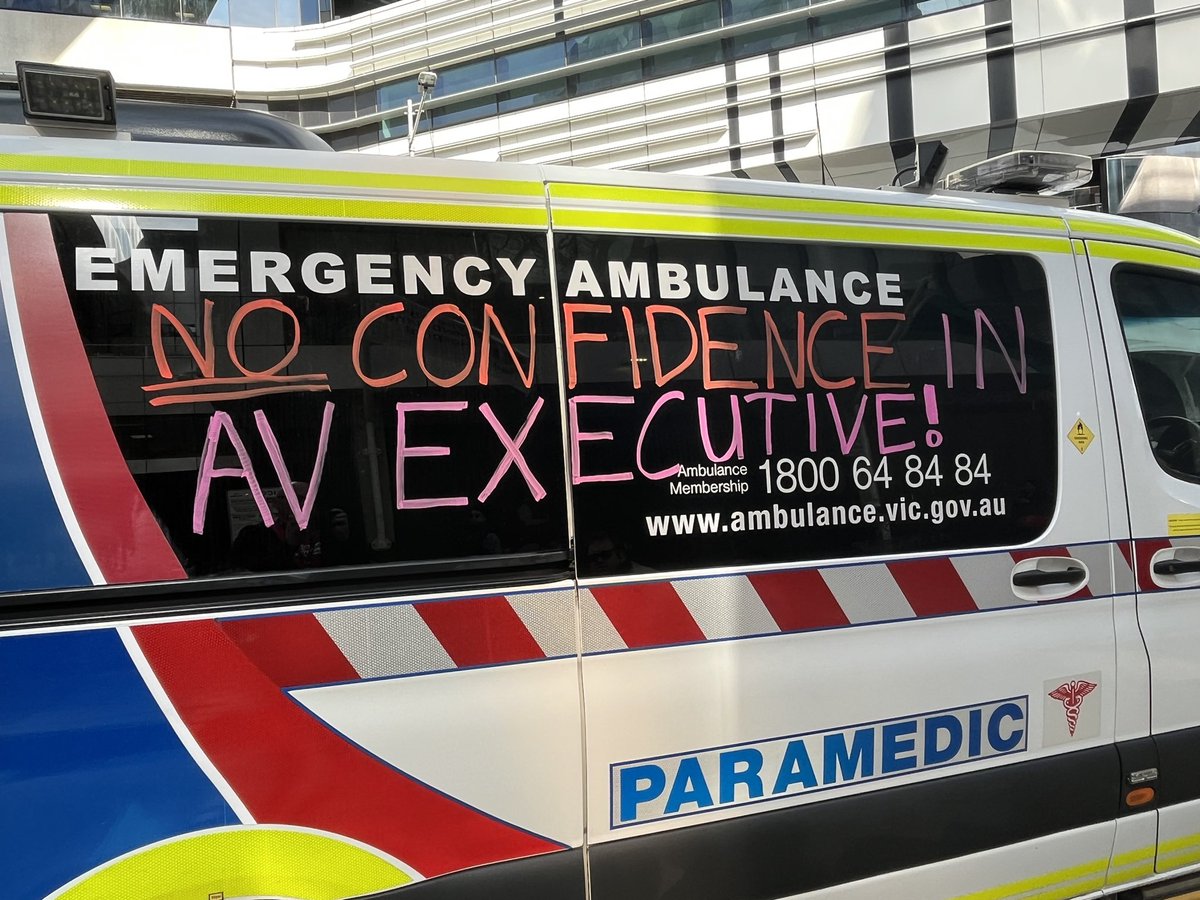 Victorian Ambulance Union tweet media
