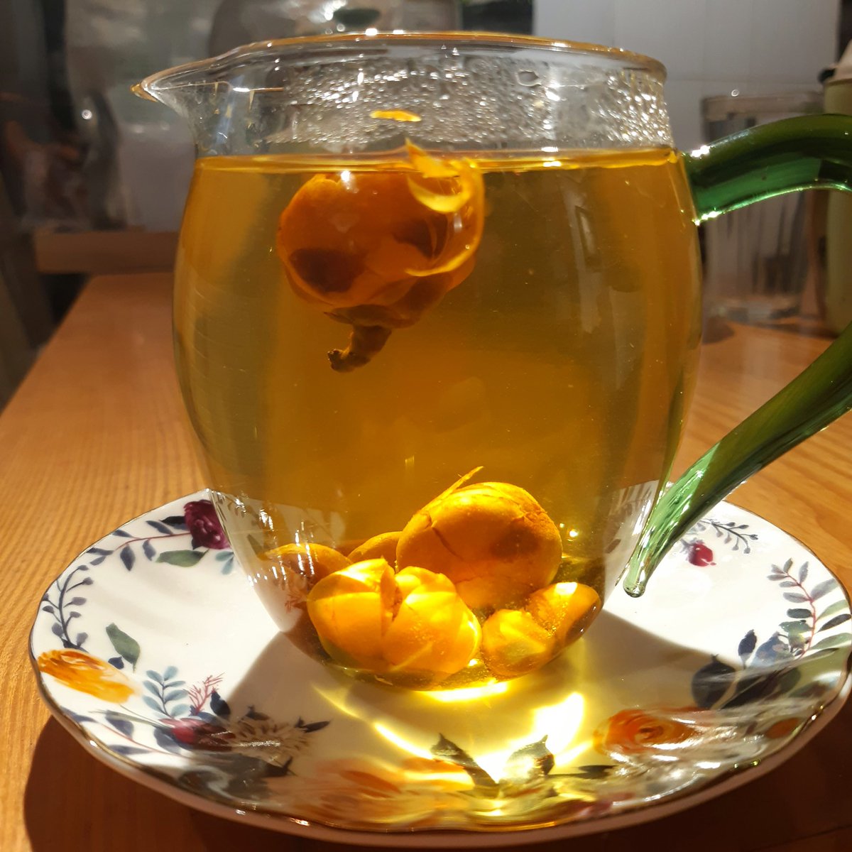 TMHieu86's tweet photo. Trà hoa vàng hakodae.
#camellia #hakodae #tea #GOLD  #trà https://t.co/8TYvLbvMaV