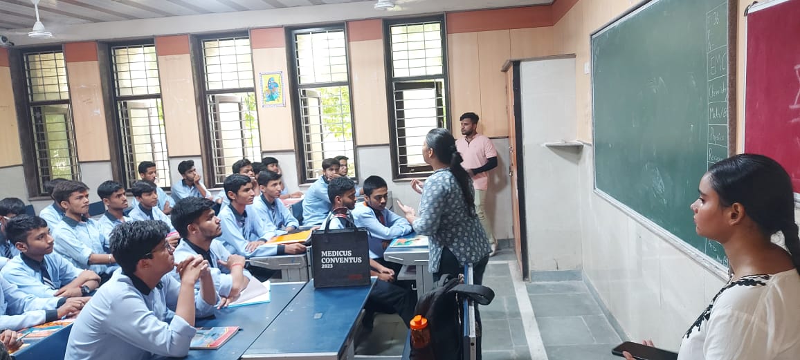 harish_iaf's tweet image. Implementing @vidyanjali_edu, the initiative by  @EduMinOfIndia @SBV_1618005  aims to strengthen Schools through community and private sector involvement in school with varied volunteers from the Indian Diaspora. 
 @Dir_Education
#Vidyanjali 
#NEP2020
#JoinVidyanjali