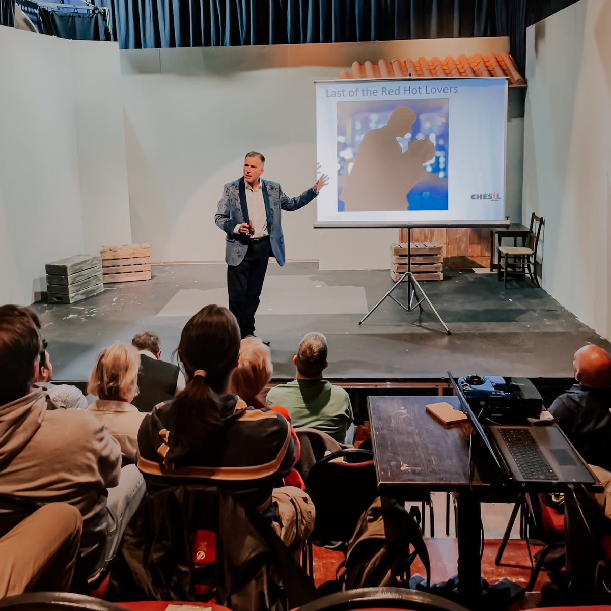 ‘LAST OF THE RED HOT LOVERS' READING

Members of the public are welcome to join us reading our first 2024/25 season play this Friday (9th August) at 7:45pm.

Auditions will follow 11th and 12th August.

#RedHotLoversAtTheChesil