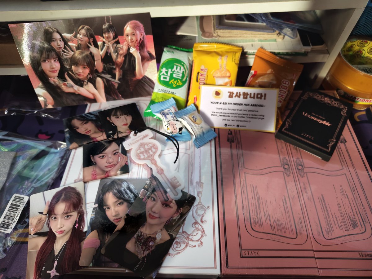 Carldennnnn's tweet photo. @KSSI_PH | #KSSI_Feedbacks
My Metamorphic Album set finally arrived! Thank you so much KSSI!! Ang dami pang Freebies and may POB pa! 🫶🫶
/\_/\ (\ __ /) A__A
( ˶•o•˶) ( •ω• ) ( •⤙• )
ଘ(ა💜 ) (ა🍰૮)。 (⭐٩ ) https://t.co/7mWVRjNut6