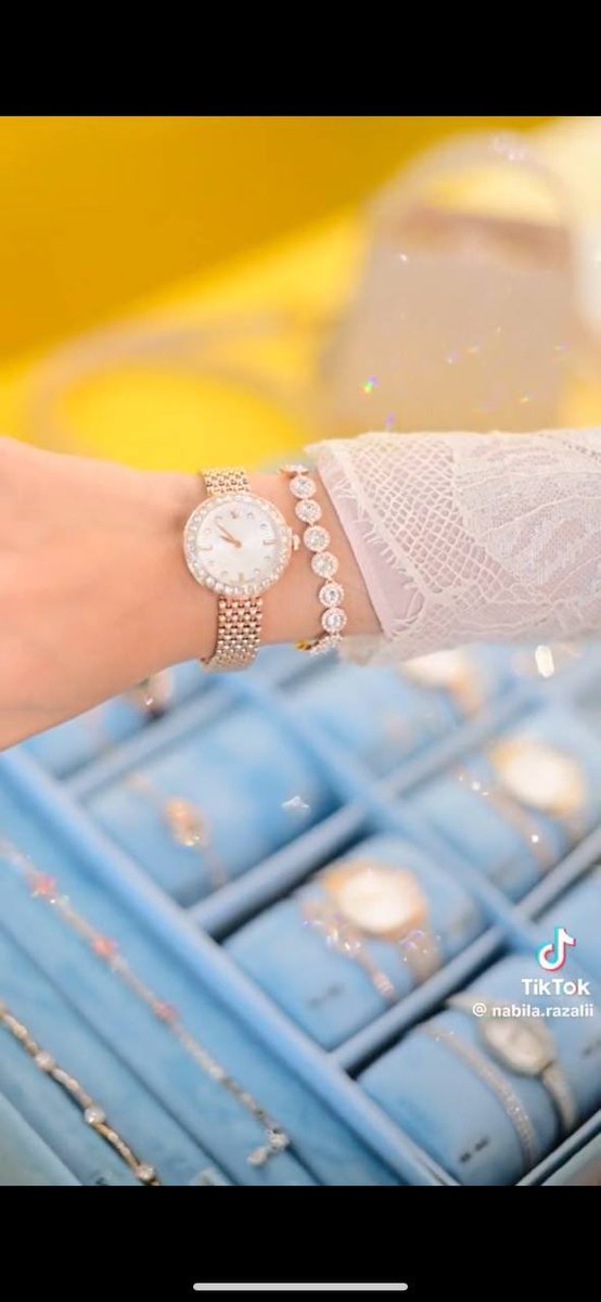 helppp!! partner suruh carikan cincin &amp; gelang macam Nabila Razali la pula. mana nak cari ni?