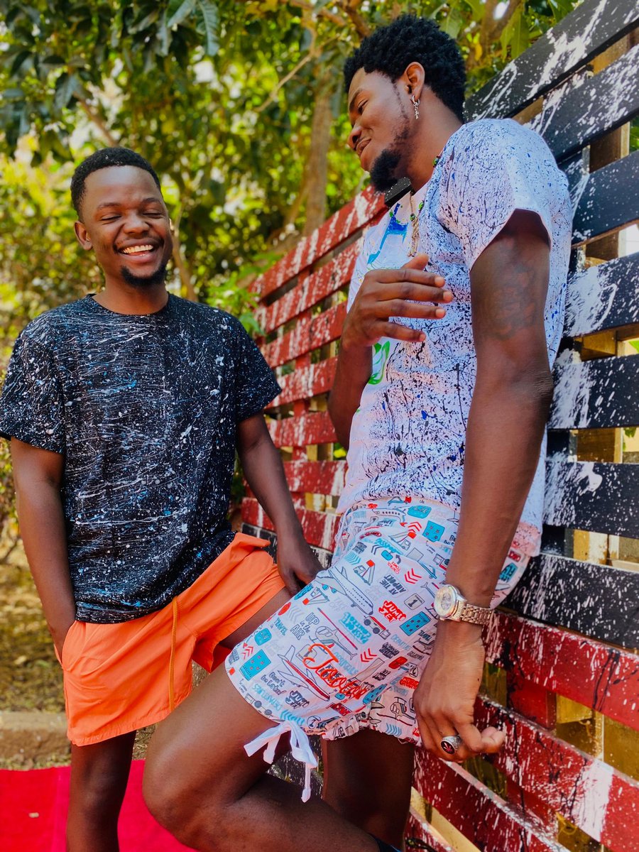Our t-shirt brand isn't just about fashion, it's about empowering creativity and self-expression!

Keep shining, keep creating, and keep repping!.....Tic🧑🏽‍🎨📌🎨🔥

#tshirtdesign #tshirts #painting