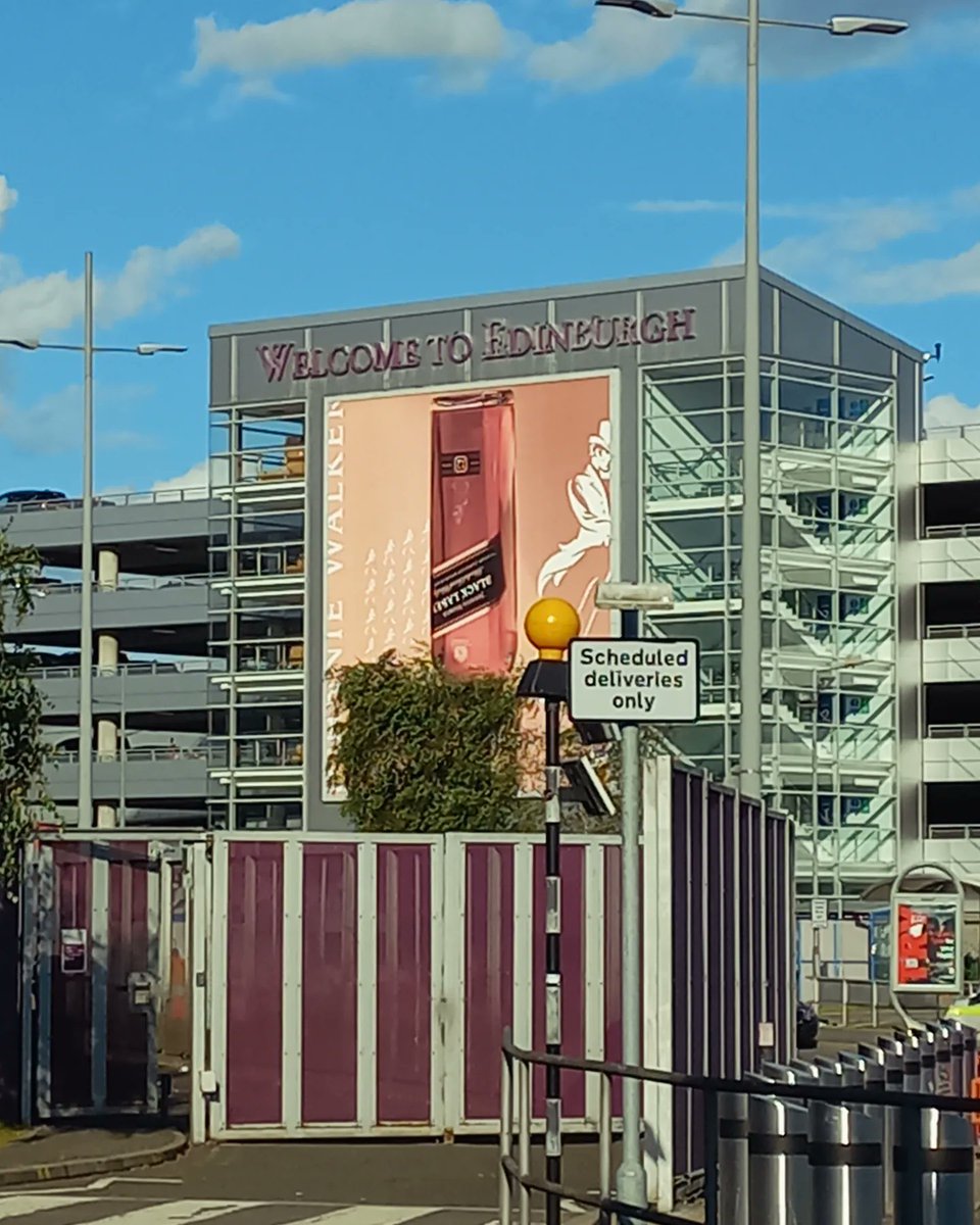 GM frens! ☀️

After weeks of packing and barely having any free time, I finally moved to Edinburgh, Scotland yesterday!!!

So excited about this new chapter in my life and can't wait to finally be able to meet some of you in person.

How have you all been?