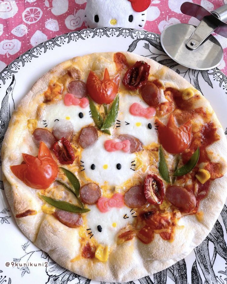 Hello Kitty pizza by 9kunikuni2 https://t.co/T1lCbfH3Qc