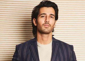 yespunjab's tweet photo. Aditya Seal on ‘Khel Khel Mein’: Being a part of ensemble cast brings high energy
#AdityaSeal #Actor #Bollywood #KhelKhelMein #HighEnergy #ensembleCast #YesPunjab
@AdityaSeal_
https://t.co/apevnqjUJV https://t.co/Z922IyH3hD