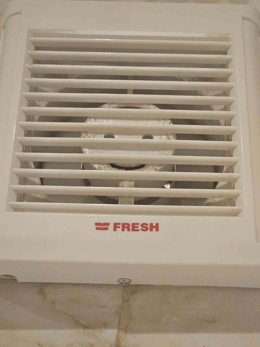 Ian Slack tweet media