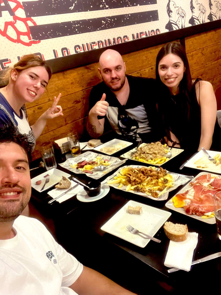 Después de +1200 km en coche para darnos una sorpresa… sois increíble amigos <a href="/loenderin/">Loenderin</a> <a href="/Javibii/">Salceido</a> 💜