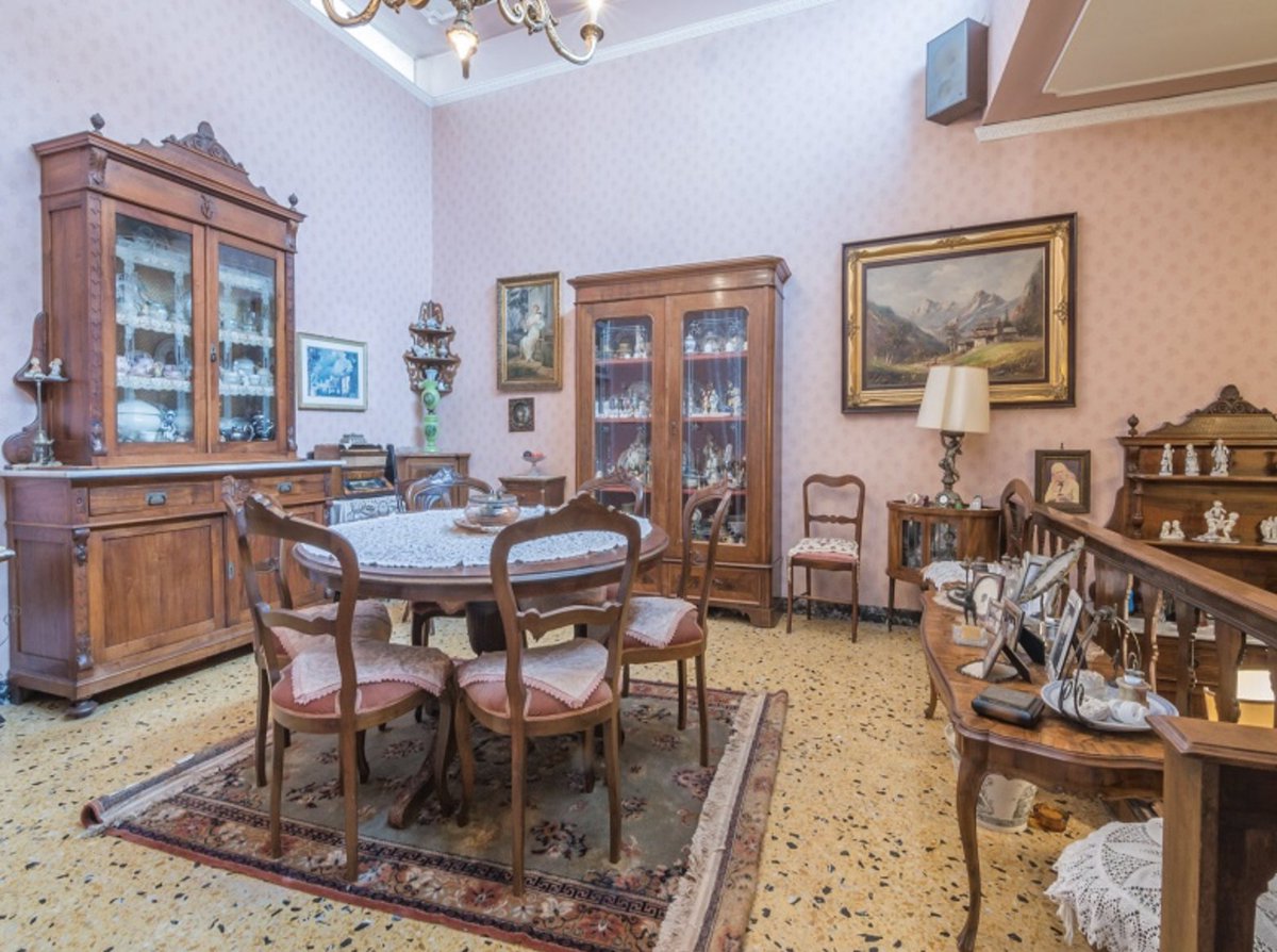TimurNegru's tweet photo. 🇮🇹 Incredible deal! I contacted the agent right away.
🏛️Historic centre location
🌅 2 terraces with sea & mountain views
💰 €150,000
#ItalianProperty https://t.co/F6w4CiFcTo