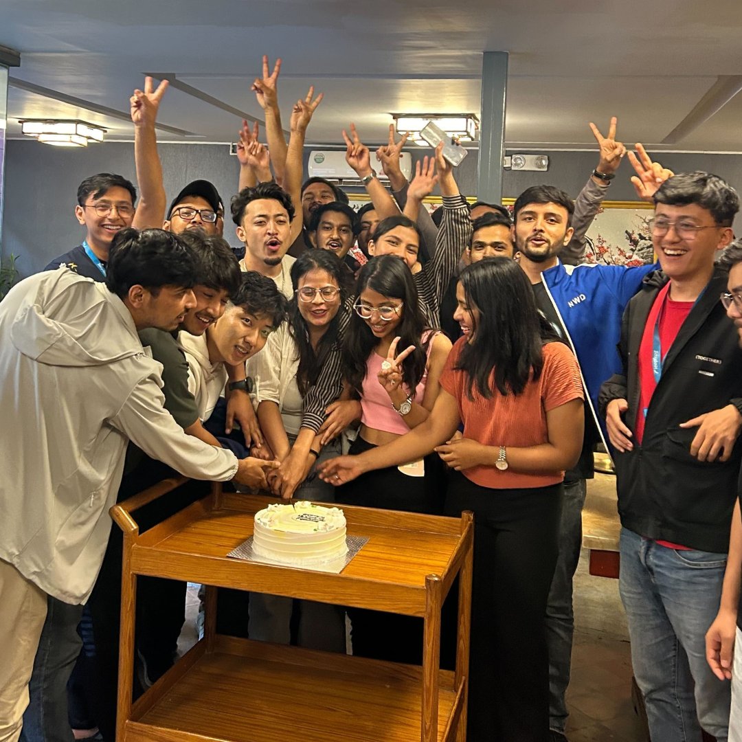 lftechnology's tweet photo. Happy graduation to our amazing fellows! 🎓

Congratulations on successfully completing our 47th SE Fellowship program! ✨

Over the course of 10 weeks, these dedicated young minds worked on various assignments, projects, and presentations, enhancing their technical knowledge and gaining valuable hands-on experience.

Thanks to their hard work and the guidance of our mentors, our fellows are now well-prepared to take on the tech industry.

A big shout-out to the mentors, contributors, and everyone who made this fellowship a success! 👏

#fellowship #LeapfrogTechnology #Leapfrog #SoftwareEngineering #LifeAtLeapfrog