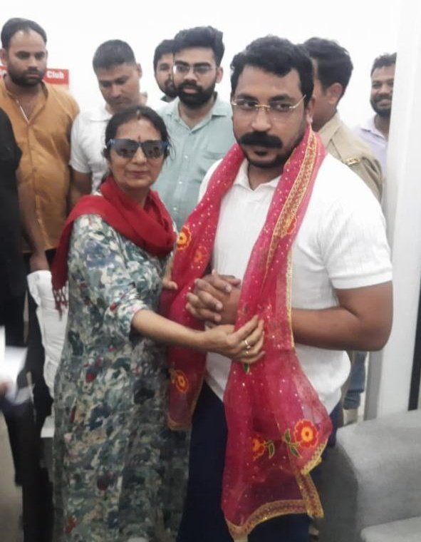 अब मॉडल होमगार्ड बिल पर होगी वार्ता 
#होमगार्ड_एक्ट_में_संशोधन_करें
<a href="/BhimArmyChief/">Chandra Shekhar Aazad</a> <a href="/AmitShah/">Amit Shah</a>