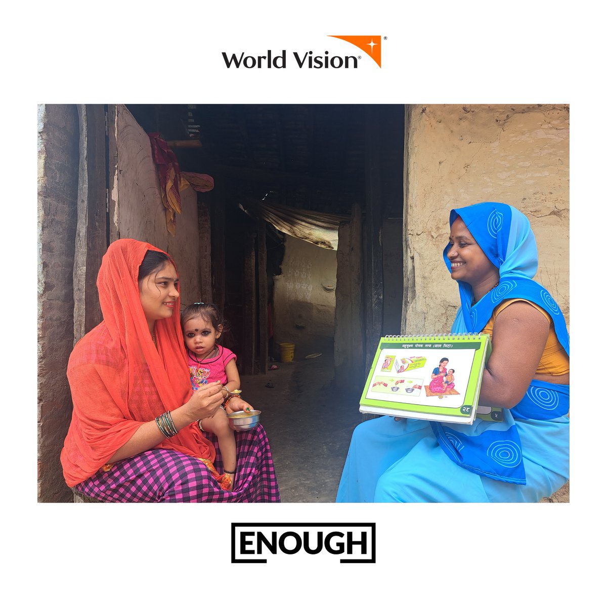 WVINepal's tweet image. Binita, an FCHV from Sarlahi, counsels a breastfeeding mother on proper techniques and complementary feeding using a CNSI flipchart. WVI Nepal held multiple awareness activities on the occasion of #WorldBreastfeedingWeek2024.
 #ENOUGH #PromoteBreastfeeding #ClosingTheGap