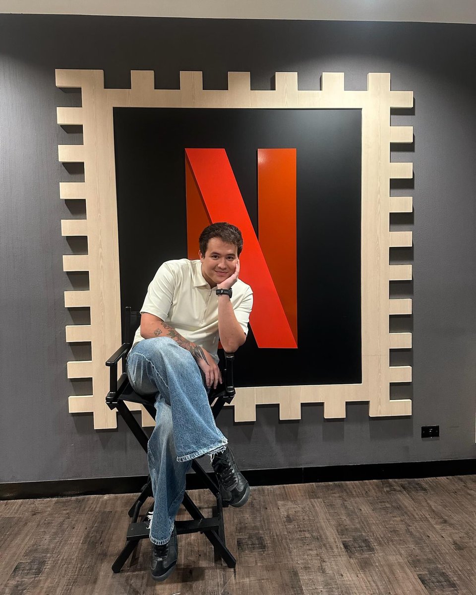 karloslabajo__'s tweet photo. Uy oo nga, may bagong movie pala ako, out na. Lolo and The Kid, panoorin niyo sa Netflix pls! 

@Netflix_PH #LoloandtheKid https://t.co/jrtyG6X4I9
