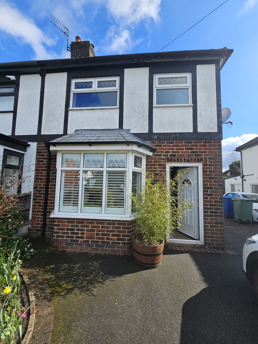 Panels removed #Krend #newroof #upvc giving this property in #Bury a cleaner more modern look punchpropertyrepair.co.uk
