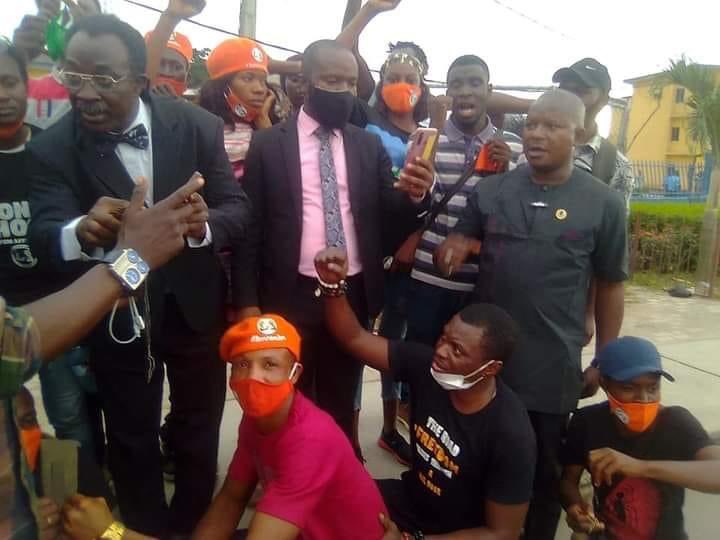 InibeheEffiong's tweet photo. Dear Adesina Ademola Ogunlana, we were together last Thursday at the Gani Fawehinmi Freedom Park, Ojota, Lagos for the #EndBadGovernanceProtest. 

You didn’t tell me that it was going to be the last time I’ll be seeing you.

What is life? 

I woke up this morning to the tragic news of your passing. You just celebrated your 60th birthday a few days ago.

Why now?

You were one of the committed fighters for human rights and good governance in our country.

As Chairman of the Ikeja Branch of the NBA, you led the fight against the increase of land use charge by the Lagos State Government. You were always on the side of the people. Where you stood on issues was never in doubt.

The nation has lost your progressive voice. This is a sad day for the civil society and the human rights community in Nigeria.

Sleep on gallant warrior, sleep well comrade.