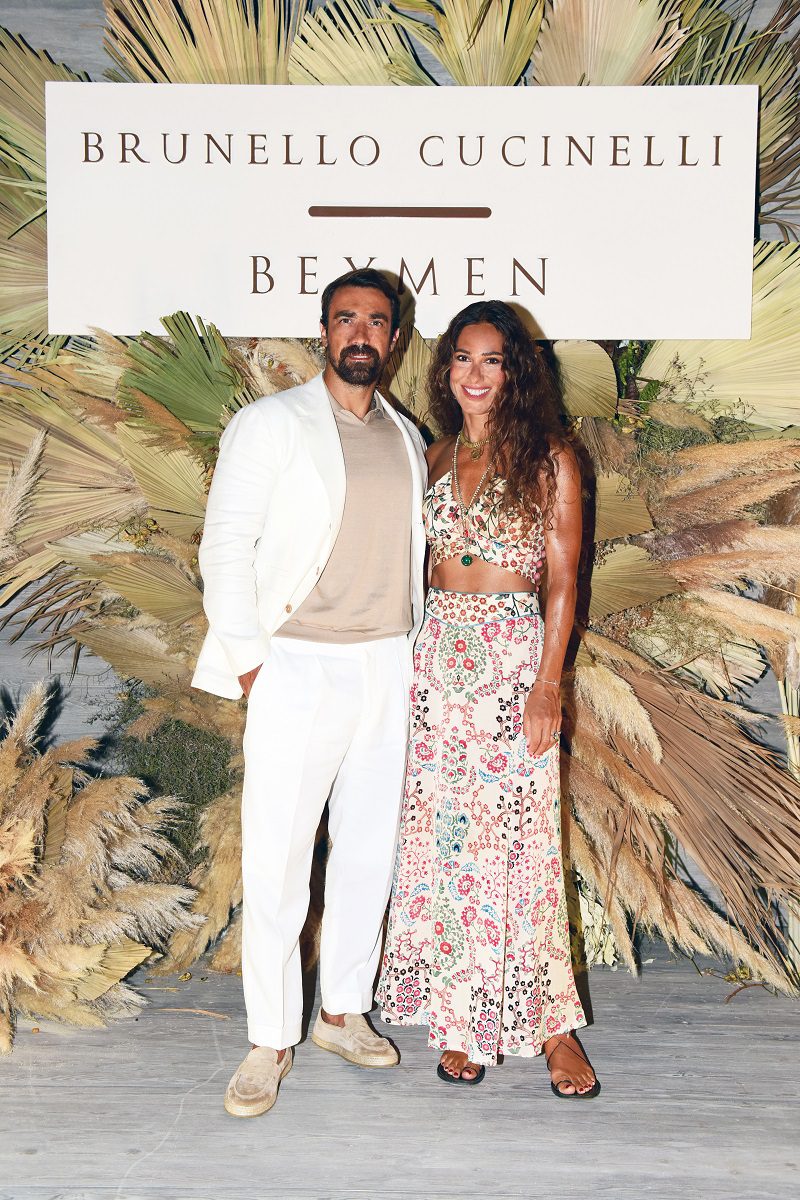 ibrahimc_infans's tweet photo. 🆕 Post | Moda Dergi TV (website)
İbrahim Çelikkol with Natali Yarcan, Beymen Group CEO Elif Çapçı and Brunello Cucinelli CEO Luca Lisandroni at Mandarin Oriental hotel in Bodrum.
#İbrahimÇelikkol | @ibrahimcelikkol
#BeymenEvents | #BrunelloCucinelli https://t.co/1yEleDxda2