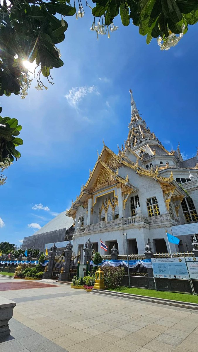 ThanyasornK's tweet photo. วันนี้มาไหว้หลวงพ่อโสธร ประจำเดือนสิงหาคม ถวายไข่ต้ม 100 ฟอง ขอให้ตัวเองพบความสุข ความสำเร็จ มั่งมี มั่งคั่ง มั่นคง ตลอดไปเทอญ 🙏🏻🙏🏻🙏🏻 #aug7th https://t.co/jucnT3RgnA