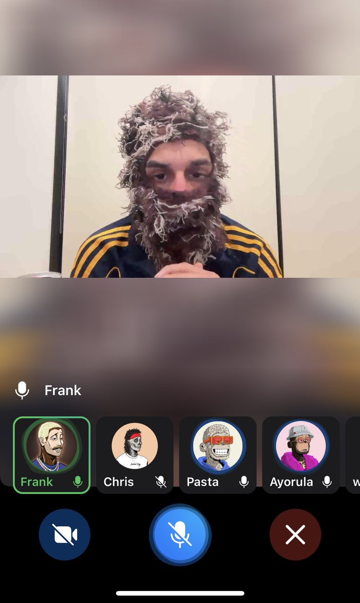 .<a href="/frankdegods/">Frank</a> has put his mask back on! No one is safe anymore 😂