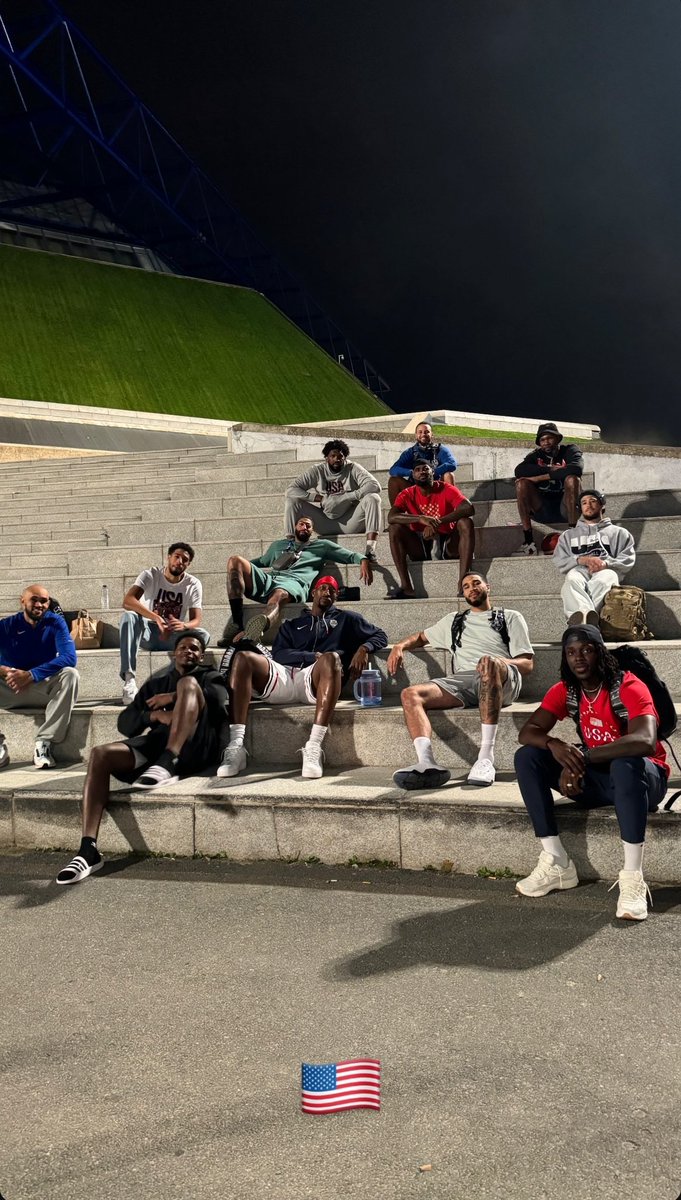 herseynba's tweet photo. Kevin Durant’in sosyal medya hesaplarında paylaştığı fotoğraf.

Tam güneş tutulması gibi fotoğraf 😎 https://t.co/JQkBYBHLAf