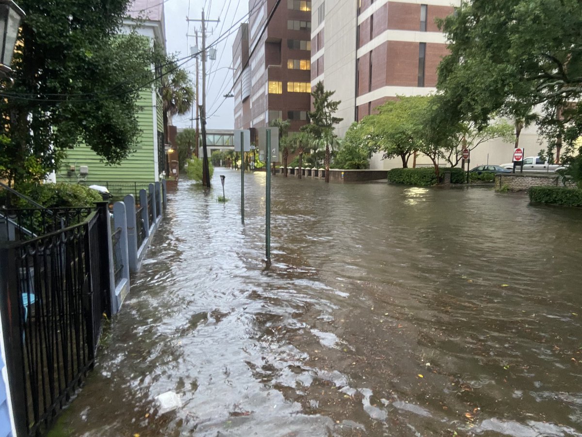 NickReaganLive5's tweet photo. What a difference 24 hours makes. #TropicalStormDebby  #chsnews #flooding #wx https://t.co/CXorjn6viA