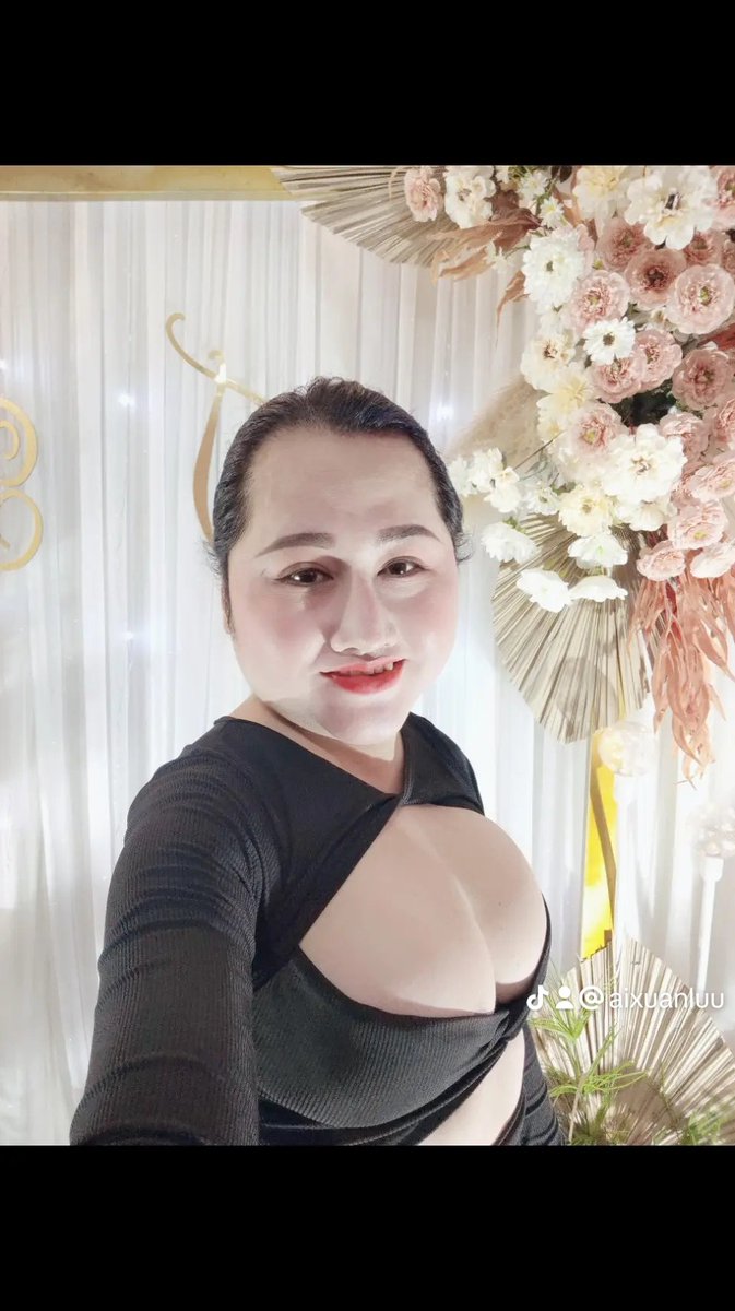 SiDinh8's tweet photo. Ladyboy Cần Thơ Cái Răng vui vẻ ib https://t.co/oHFIQlJuWO