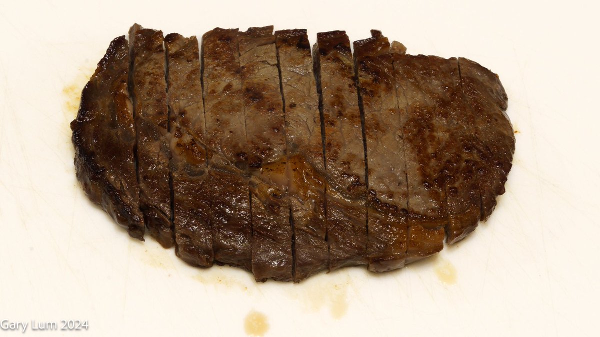 Yummy_Lummy's tweet image. Tonight’s scotch fillet steak was cooked in a frypan (flipping every 30 seconds) and rested for 5 minutes. Sliced and served with melted butter. #meat #meatisgood