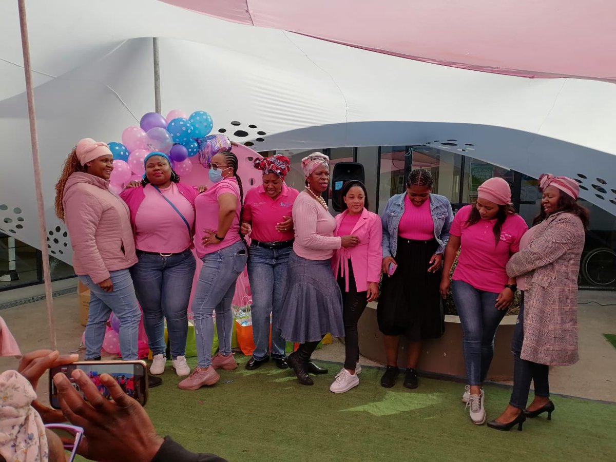 CoJ_RegionE's tweet photo. Colleagues from various clinics within the region supporting this great initiative. #JoburgServices #JoburgCares #RegionofExcellence @GautengHealth @CityofJoburgZA https://t.co/Bbl9eMtdNH