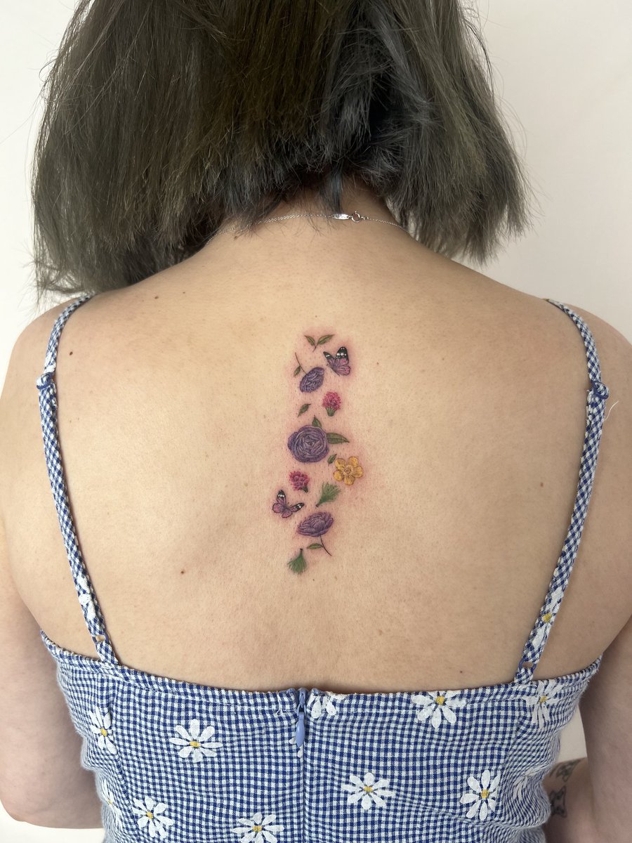 Finally did it! Tattoo on my back with Suga's and my birth flowers.

<a href="/BTS_twt/">방탄소년단</a> #BTS #SUGA #Yoongi
#슈가 #윤기 #민윤기
#birth_flower #larch_flower #buttercup_flower #butterfly because it's one of my fav songs.