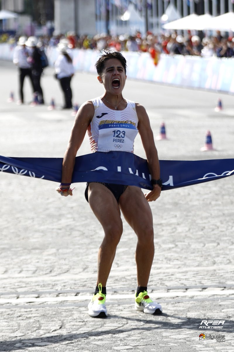 atletismoRFEA's tweet photo. 𝐋𝐚 𝐆𝐋𝐎𝐑𝐈𝐀 𝐎𝐋𝐈́𝐌𝐏𝐈𝐂𝐀 𝐩𝐚𝐫𝐚 𝐥𝐨𝐬 𝐝𝐨𝐬 𝐦𝐞𝐣𝐨𝐫𝐞𝐬 𝐦𝐚𝐫𝐜𝐡𝐚𝐝𝐨𝐫𝐞𝐬 𝐝𝐞𝐥 𝐦𝐮𝐧𝐝𝐨

@Alvaroatletismo🥇@garciaperezmari 
Sois HISTORIA PURA DE LA MARCHA ‼️‼️ 

Récord Olímpico ➡️ ⏱️  2:50.31  ⏱️

Maratón Relevo Mixto Marcha #Paris2024

9º @MA_LopezNicolas🤝 Cristina Montesinos 
⏱️ 2:56:10

 #EspañaAtletismo #PasiónPorCompetir

📺 @teledeporte @rtveplay
📊 https://t.co/SN5GAIcIhp