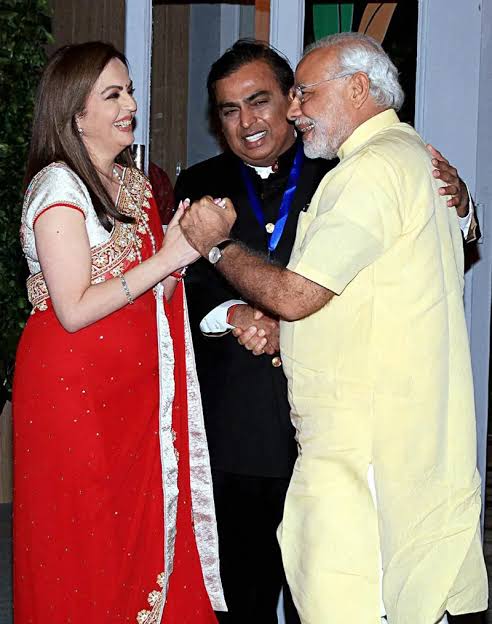 VikrantBhuria's tweet photo. 100 ग्राम वजन अधिक" कि आड़ लेकर विनेश फोगाट को ओलंपिक फाइनल से डिस्क्वालिफाई करना बेहद दुर्भायपूर्ण है..

क्या यह एक महज संयोग है?
यह पूरे भारत ��ेश का अपमान है। विनेश क्या फिर राजनीतिक षडयंत्र का शिकार हो गई ?
#disqualified #Phogat_Vinesh https://t.co/50215BMqoT