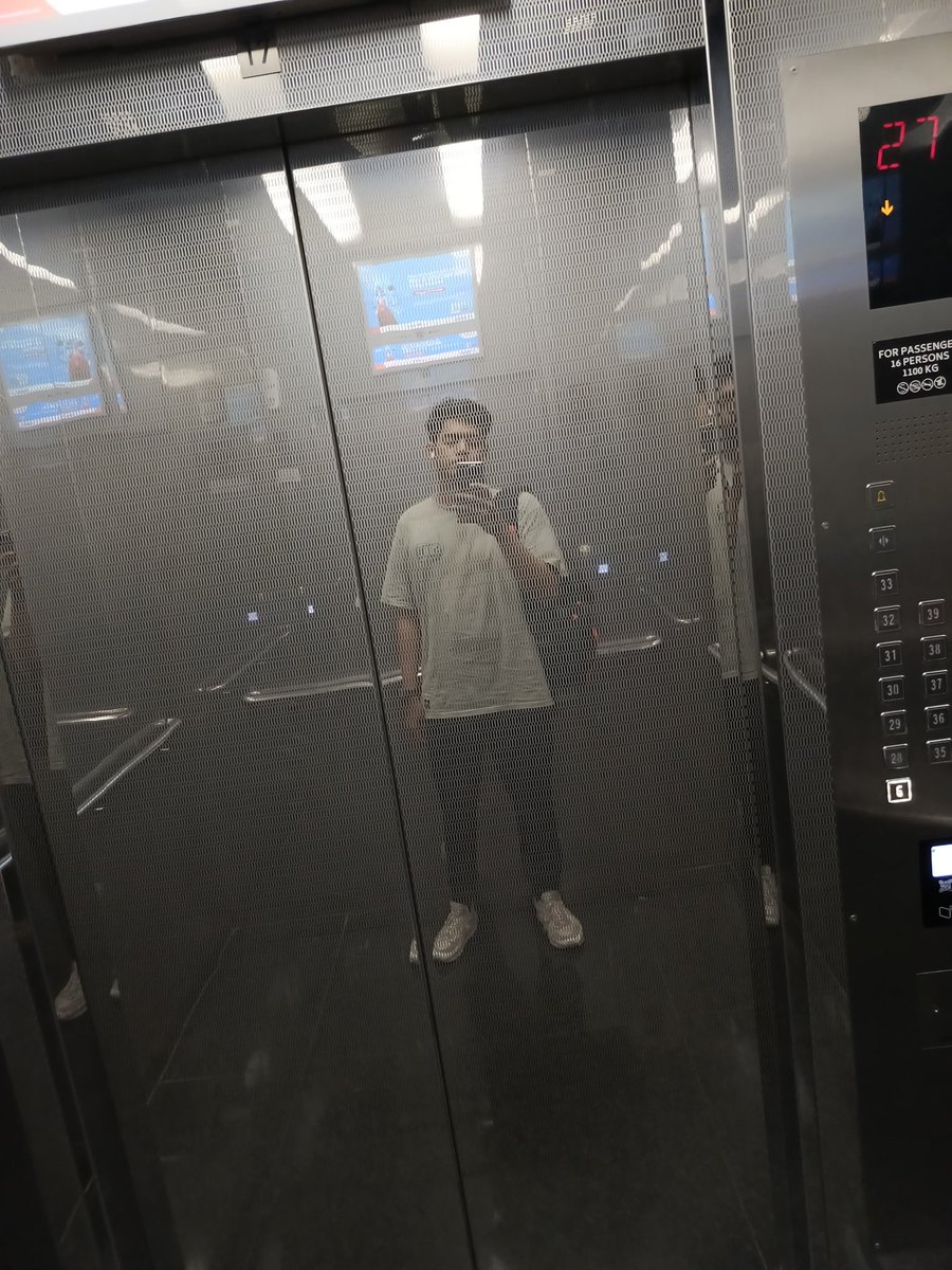 _Flamingows's tweet image. selesai diperbudak