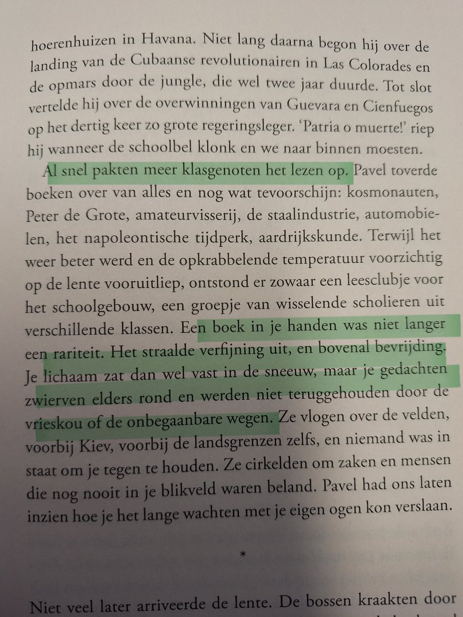 Wat een prachtige roman van @FrankNellen, "De onzichtbaren"!

En je krijgt er inspiratie voor je leesonderwijs bij: rijke teksten, kennisontwikkeling, verbreding van je eigen wereld.... Klasgenoot Pavel zorgt effectief voor #leesmotivatie 😀

#beroepsdeformatie #leesoffensief