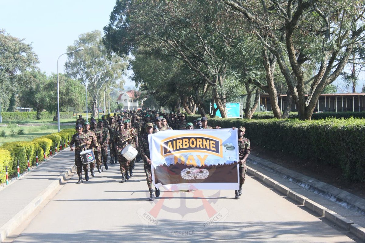 kdfinfo's tweet photo. Kenya Defence Forces troops from the Army Special Operations Brigade (ASOB), marked the Airborne Day celebrations at Kenyatta Barracks in Gilgil, Nakuru County. The celebration was dubbed “honouring the injured Paratroopers still going strong”.
https://t.co/9gQ5PAbqDC https://t.co/t902DKkBhs
