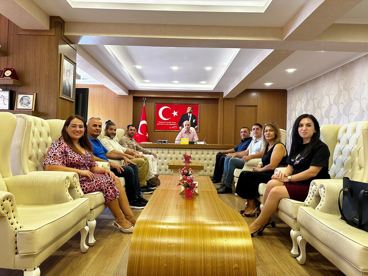 TC_Konyaalti's tweet photo. Otelciler Pansiyoncular Camcılar Reklamcılar ve Matbaacılar Esnaf ve Sanatkarlar Odası Başkanı Özcan SUCU, Yönetim Kurulu Üyeleri ile birlikte Kaymakamımız Rahmi KÖSE'yi ziyaret etti. Sayın Kaymakamımız ziyaretten duyduğu memnuniyeti dile getirerek, misafirlerine teşekkür etti. https://t.co/g6olI2aH7D