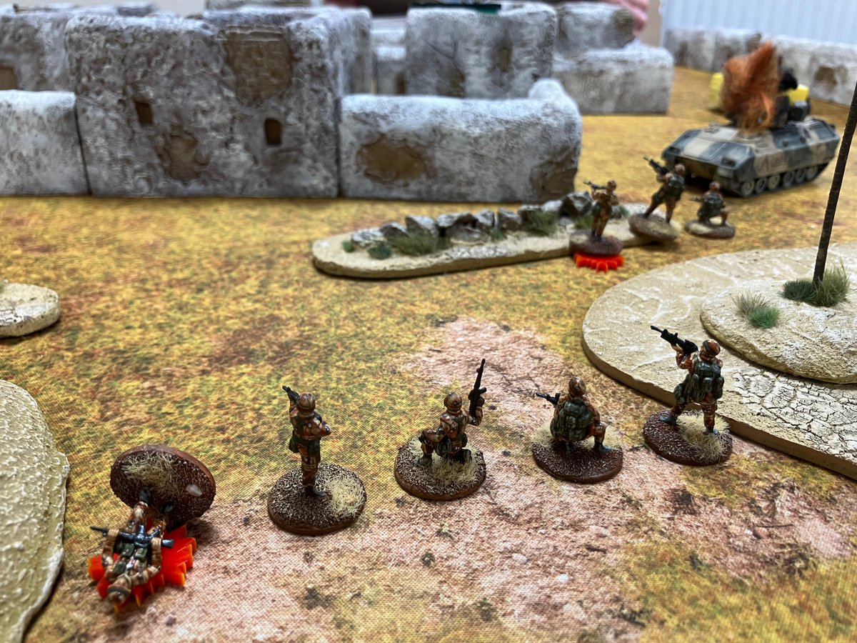 ironcow2103's tweet image. Whirarwistan 1988 - US infantry investigate the destruction of a Bradley IFV outside a local village and come under fire from a Spetsnaz unit hiding within!

20mm #ForceOnForce action with @andre_crow last night. Great little game, lot of fun, off to buy more toys! 😃