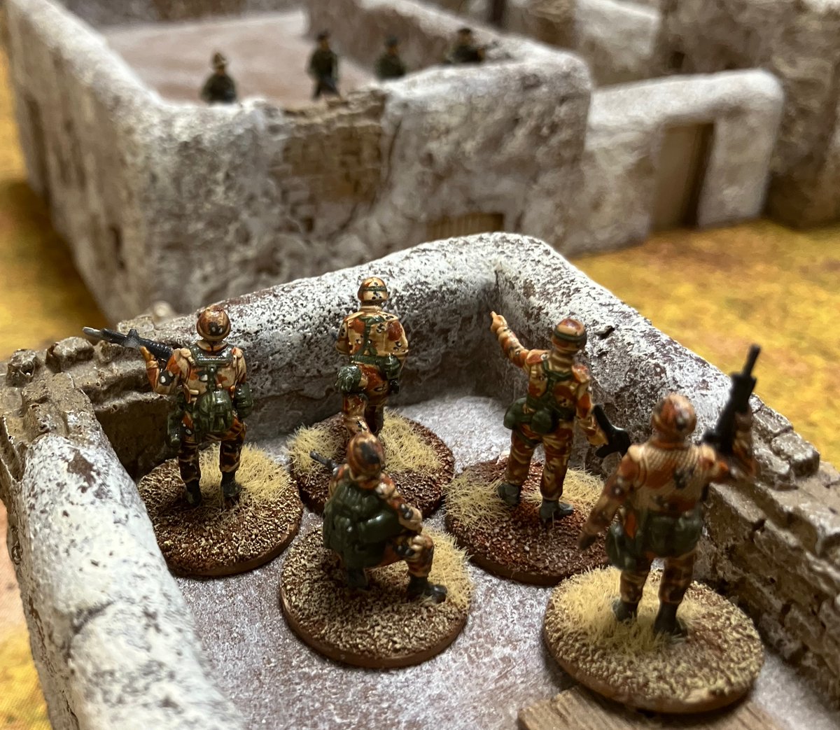 ironcow2103's tweet image. Whirarwistan 1988 - US infantry investigate the destruction of a Bradley IFV outside a local village and come under fire from a Spetsnaz unit hiding within!

20mm #ForceOnForce action with @andre_crow last night. Great little game, lot of fun, off to buy more toys! 😃