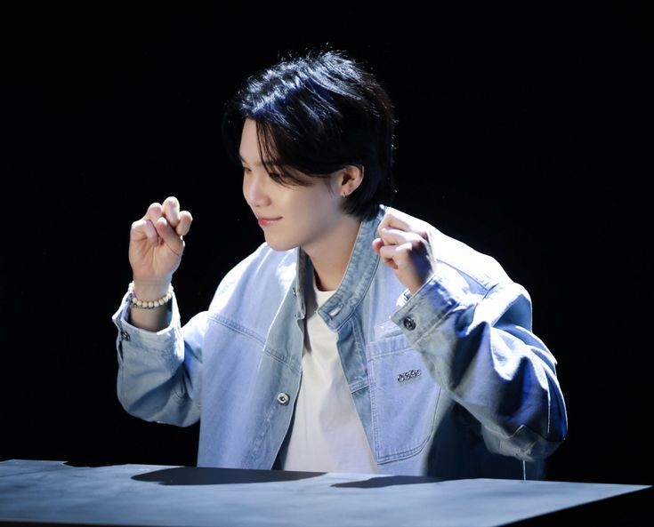 WE LOVE YOU YOONGI
WE STAND BY YOU YOONGI
ARMY ALWAYS BY YOUR SIDE YOONGI
BEST PRODUCER YOONGI
FLOWERS FOR YOONGI
#WELOVEYOUYOONGI
#FLOWERSFORYOONGI
#WESTANDBYYOUYOONGI