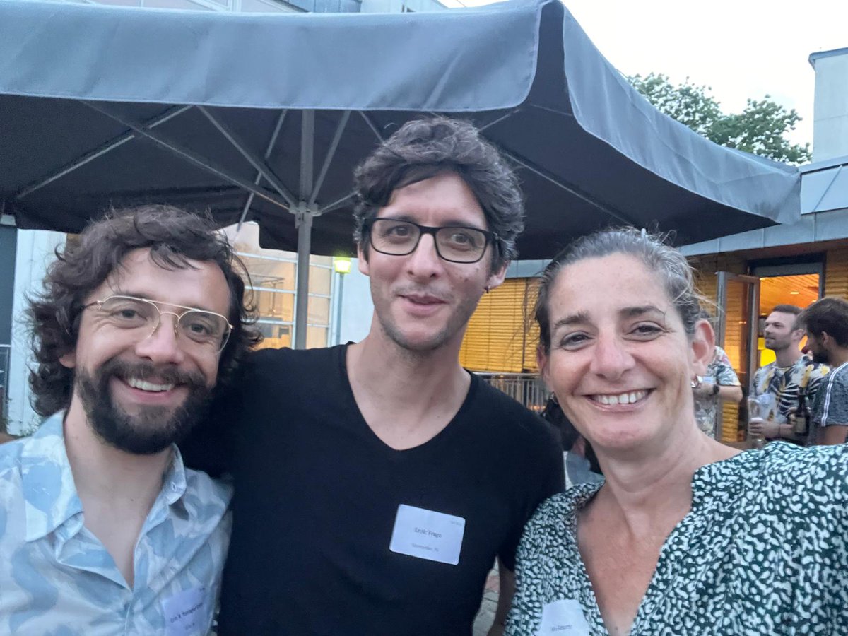 LP89p7's tweet photo. Great reunion with @trichogramma74 and @EnricFrago. Remembering my MSc times at @WUR and planning future collaborations #symbiosis  #lepidoptera. Thanks for the excellent organisation of great talks #SIP2024 @ChemEcolCM @unibielefeld https://t.co/AlQCdpvzRc