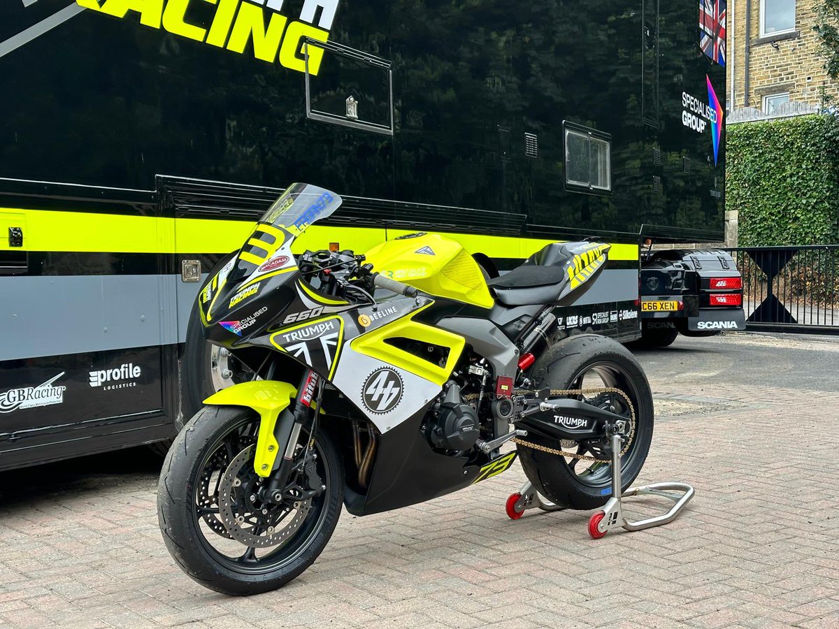 Alastair Fagan (@f4g4n) on Twitter photo Haven’t raced properly in a year so thought I’d race a load of teenagers, who don’t give a shit if they make it home on Monday
Hold my beer 😂
Huge thanks to <a href="/UKTriumph/">Triumph Motorcycles</a> and <a href="/_MacadamRacing/">Macadam Racing</a> for this opportunity. Full factory 💪🏽 Haven’t raced properly in a year so thought I’d race a load of teenagers, who don’t give a shit if they make it home on Monday
Hold my beer 😂
Huge thanks to <a href="/UKTriumph/">Triumph Motorcycles</a> and <a href="/_MacadamRacing/">Macadam Racing</a> for this opportunity. Full factory 💪🏽