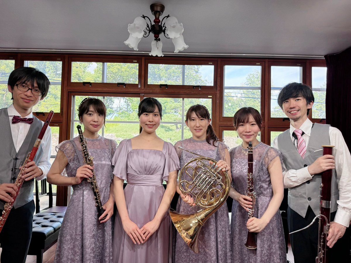 amiclpf's tweet image. 先日は久々アンサンブルピアリ全員集合！京都にてお子様向けコンサートでした🌻数曲ピアニスト萌里ちゃんも一緒に✨
子供たちの反応を近くで感じて、こちらもわくわく♬
ピアリ全員集合久々なのにそんな感じがしないのがとっても不思議。帰ってきて合宿指導も無事終了！毎日あっという間に過ぎていく🙀