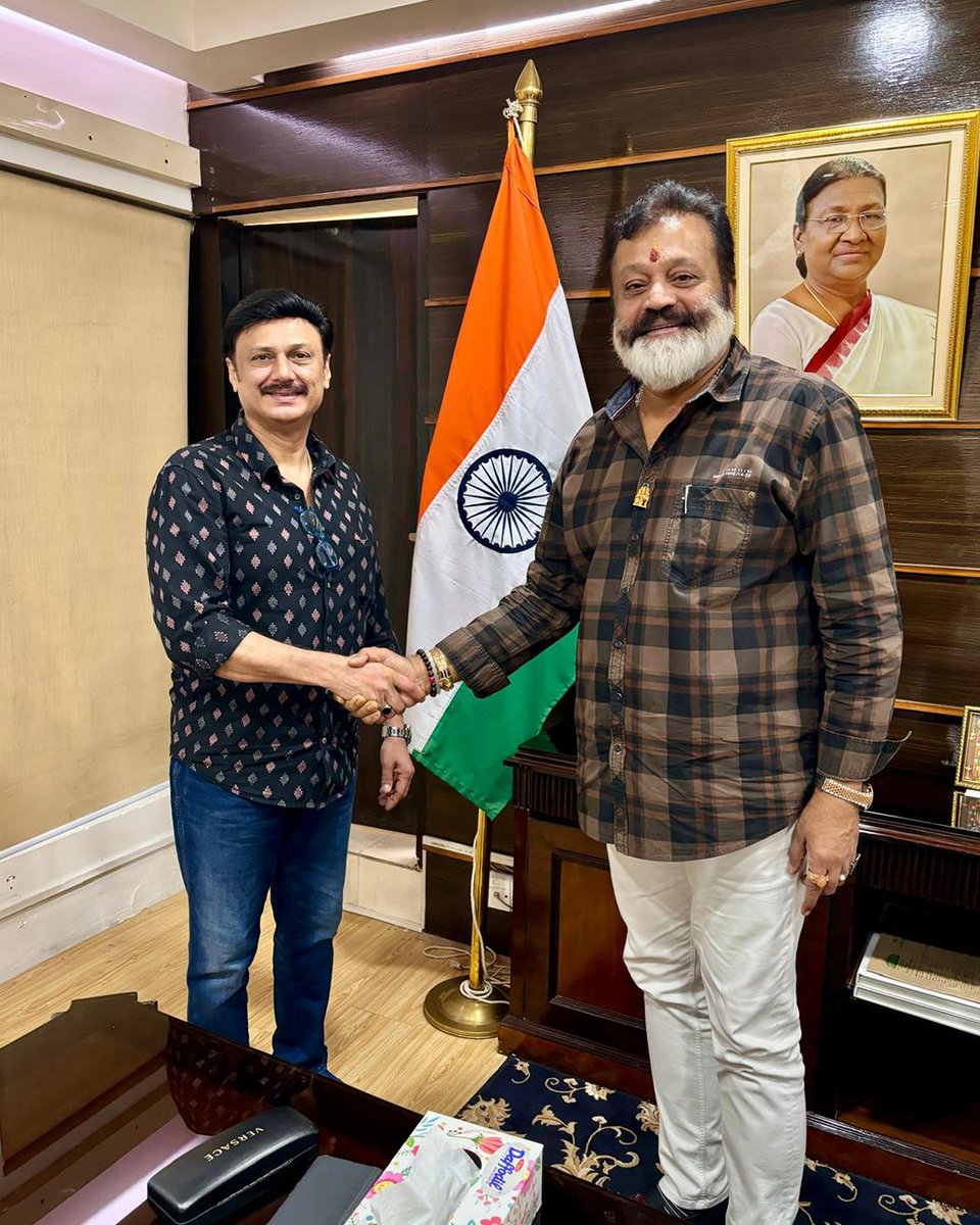 baijusanthosh's tweet photo. in Delhi with my elder brother.. 🤍🇮🇳 https://t.co/aP7SycPvFG