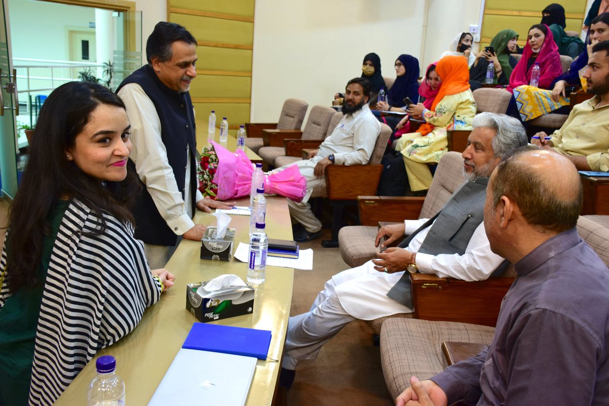 YoLoGoPak's tweet photo. This subsequently led to the LGD’s commitment to climate adaptation efforts and collaboration with Mr. Hayat on water consumption and exploring potential partnerships with Water Aid Pakistan for strategic planning and funding opportunities. https://t.co/TpbWLd622a